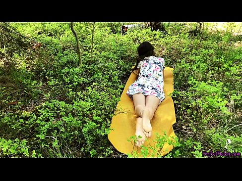 ❤️ Ang Estranghero sa Tinder Nag-masturbate sa Akong Pussy ug Mabination sa Kakahoyan ❤️ Sex video sa amon ❌